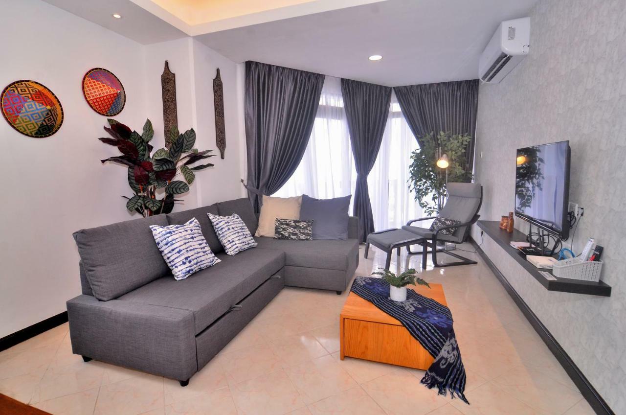 New Riverbank Suites - Waterfront Kuching City Ngoại thất bức ảnh